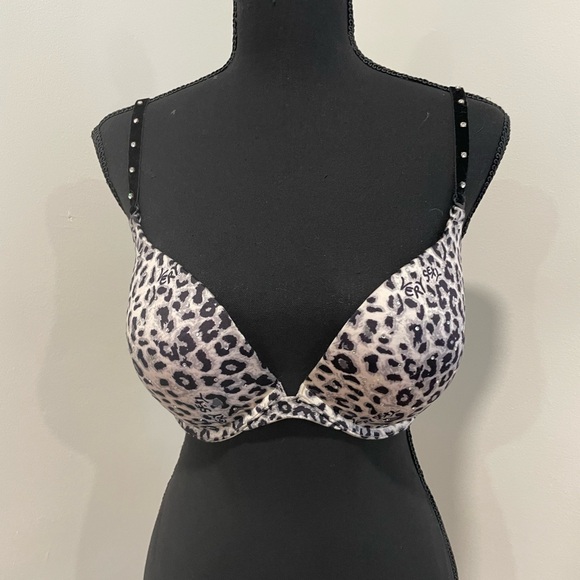 Victoria's Secret Other - Snow Leopard Print Women's Bra Victoria’s Secret Very Sexy Push Up 36D velvet